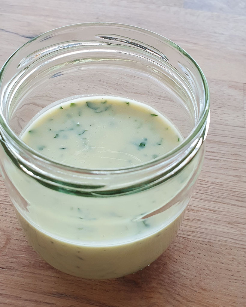 Rezept für Buttermilch Salatdressing mit Kräuter