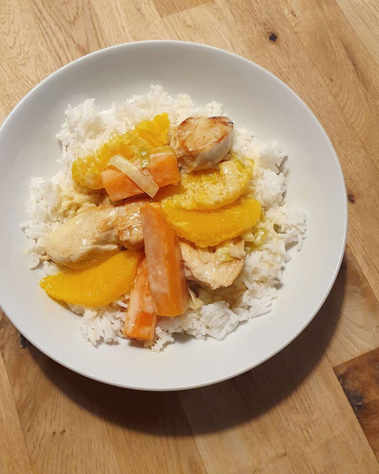 Rezept für Hähnchengeschnetzeltes mit Karotten und Orangen