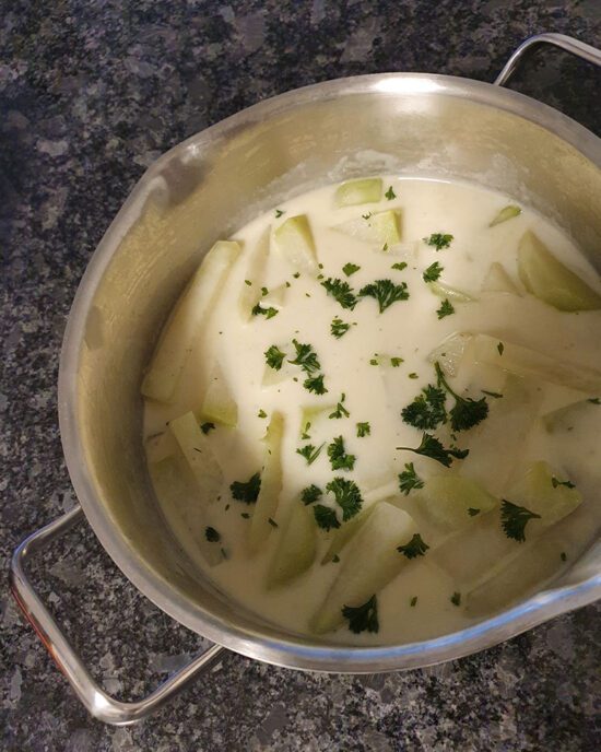Rezept für Kohlrabi Gemüse in weisser Sauce Béchamel