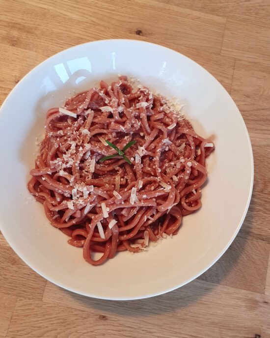Einfaches Pasta Rezept für betrunkene Spaghetti mit Rotwein