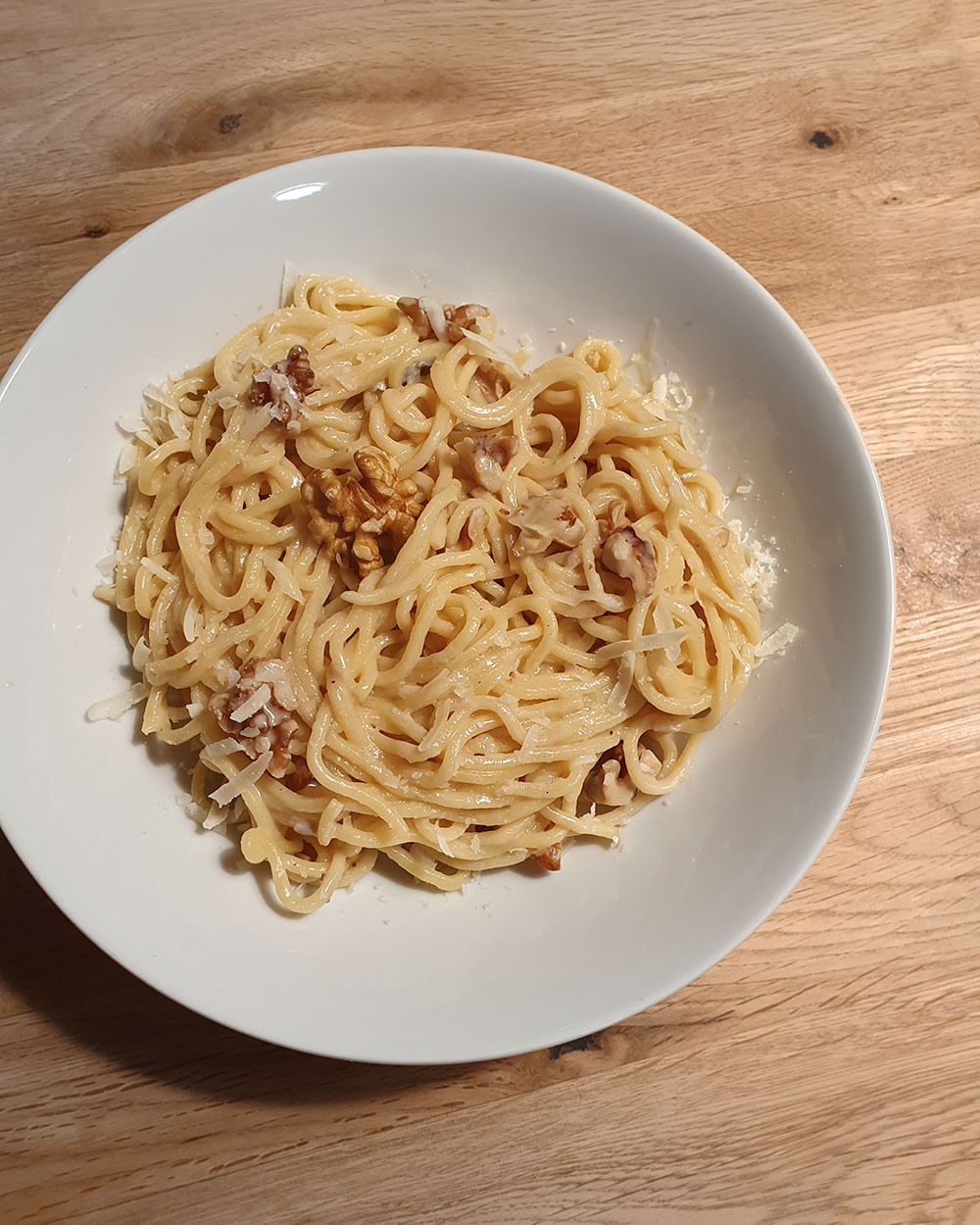 Herbstliches Spaghetti Rezept mit Walnuss und Gorgonzola