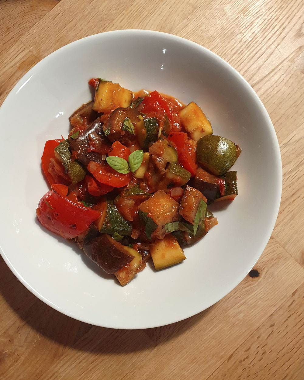 Authentisches Rezept für französisches Ratatouille Gemüse